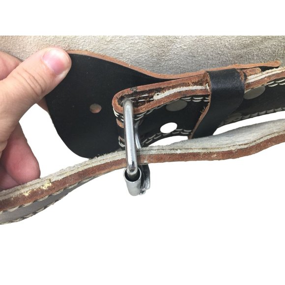Valeo 6" Leather Weightlifting Belt - Back Support for Body Builders and Weight - Picture 9 of 9
